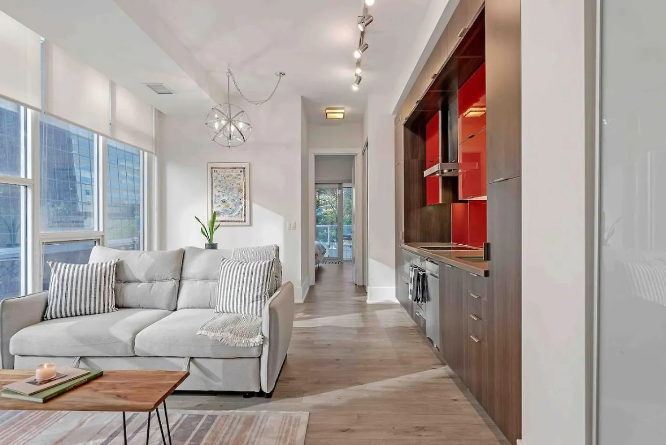 Rogers Center And Cn Tower 2Br 2Bth Apt With Parking Dt Toronto