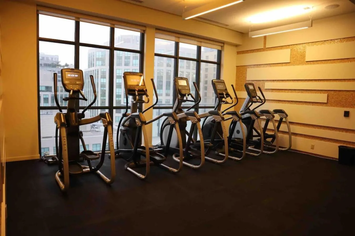 Apartment Rogers Center And Cn Tower 2Br 2Bth Apt With Parking Dt Toronto