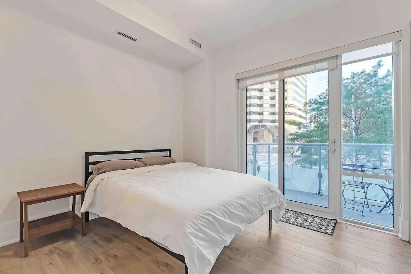Apartment Rogers Center And Cn Tower 2Br 2Bth Apt With Parking Dt Toronto